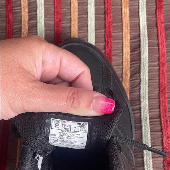 Fila Men's Black Athletic Shoes - Picture 5 of 5